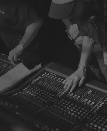 hero-image-3--console